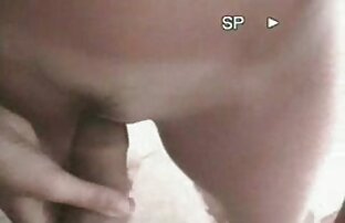 XXX Bettina DiCapri donne à porn graduit son homme une belle pipe humide